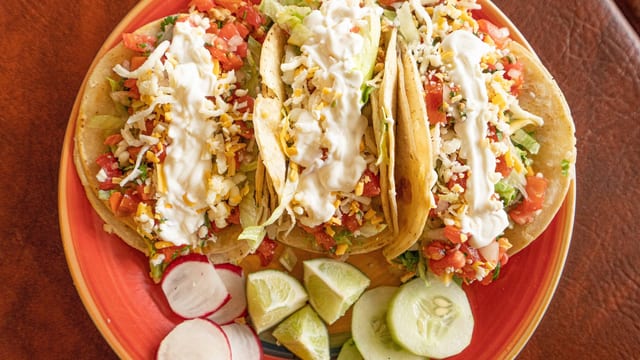 3 rancheros tacos.
