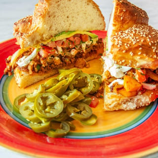 Carnitas cemitas poblanas